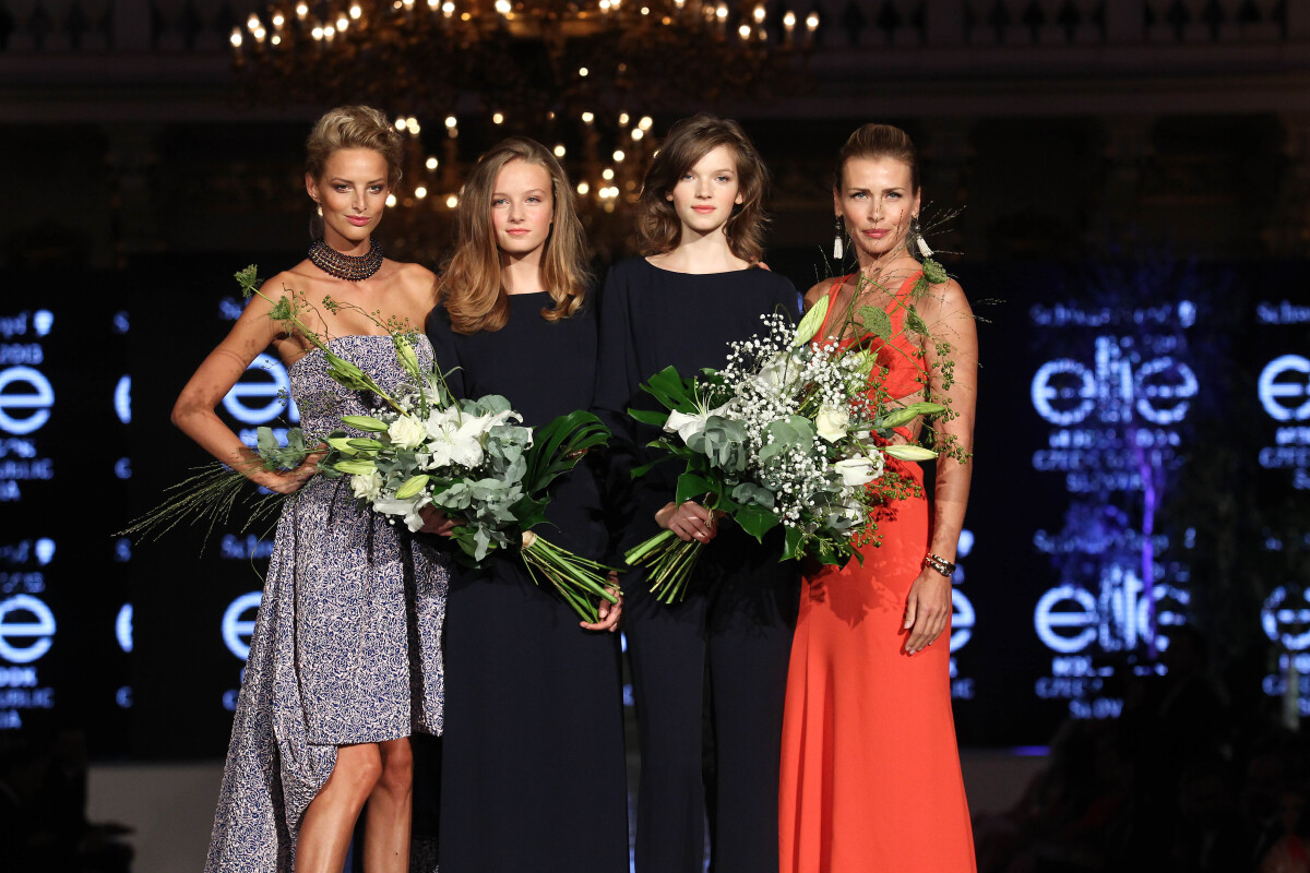Barbora Koláriková (druhá zľava) a Češka Eva Klímková