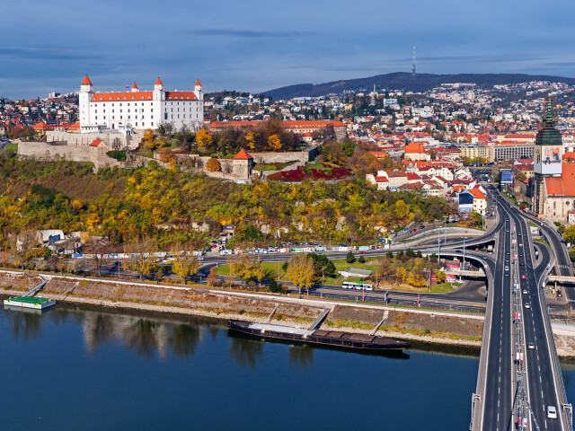 Bratislava, Most SNP, Bratislavský hrad