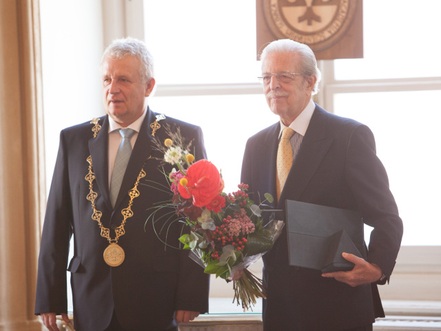 prof. antonios emilios tachiaos, primacialny palac