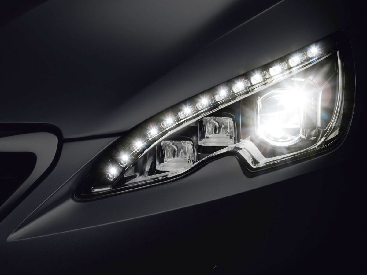 Peugeot-308 2014