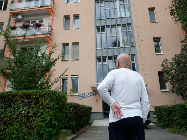 seniori, penzisti, dôchodcovia, hypotéka, obrátená hypotéka