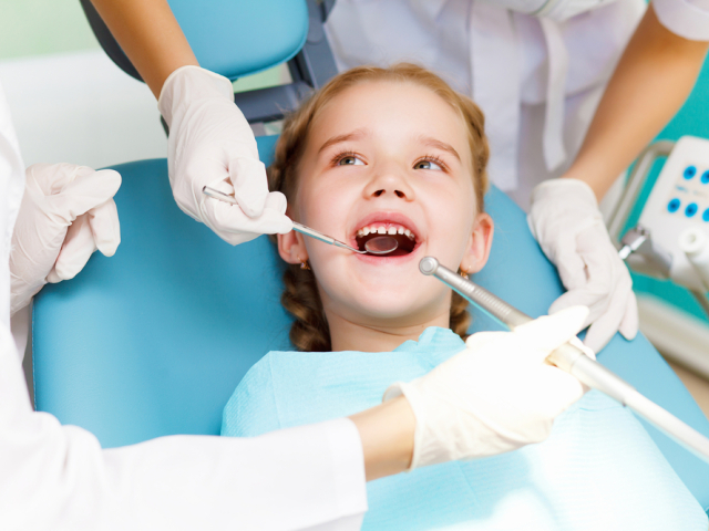 zubár, dentista, lekár