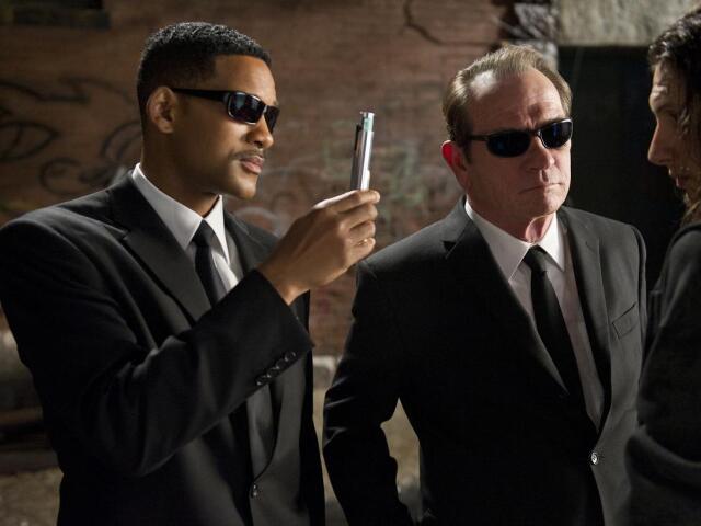Will Smith ad Tommy Lee Jones v snímke Muži v čiernom 3.