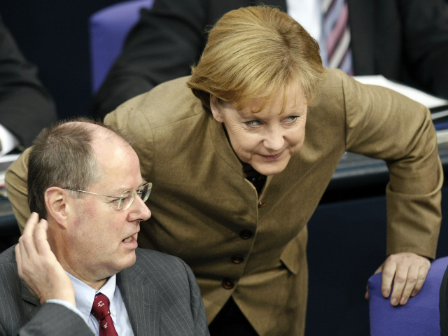 Peer Steinbrück a Angela Merkelová.