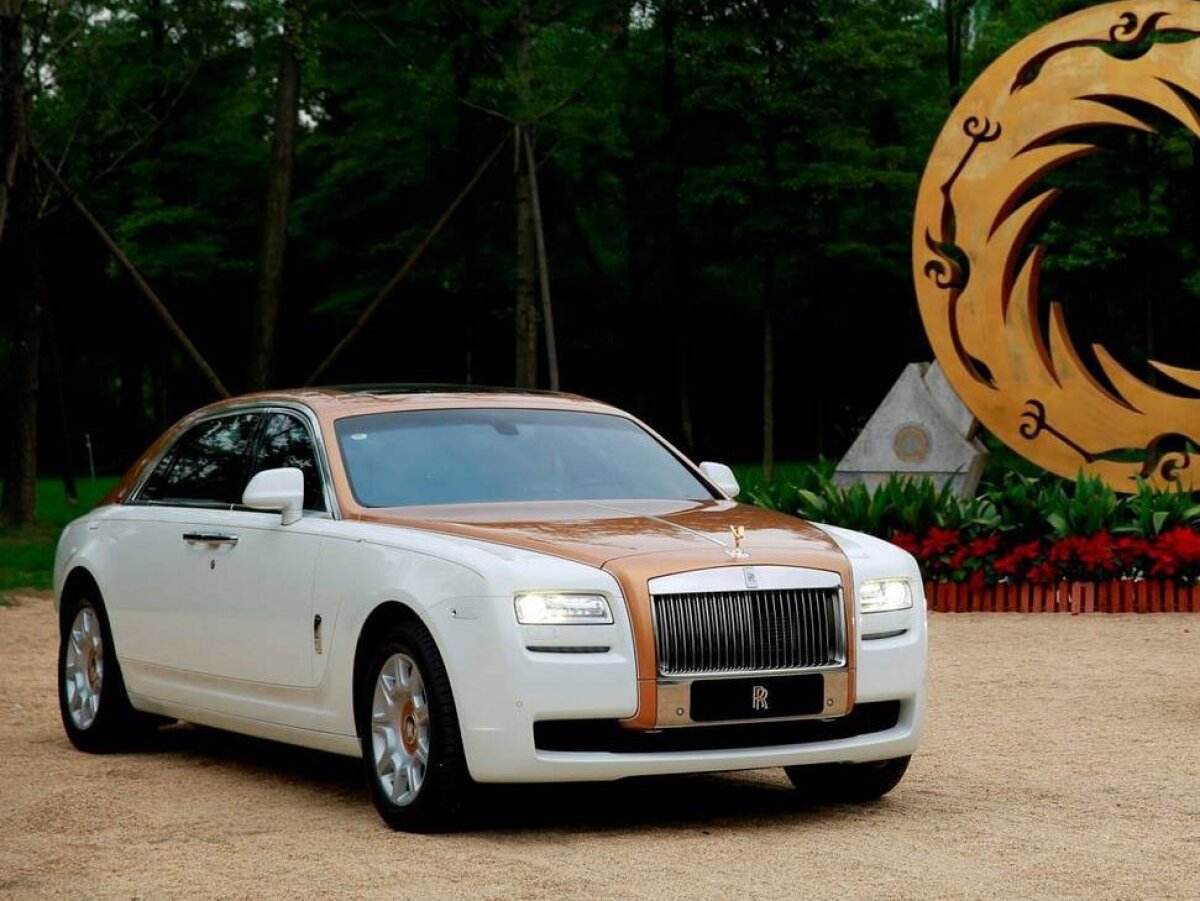 Rolls-Royce Ghost Golden Sunbird