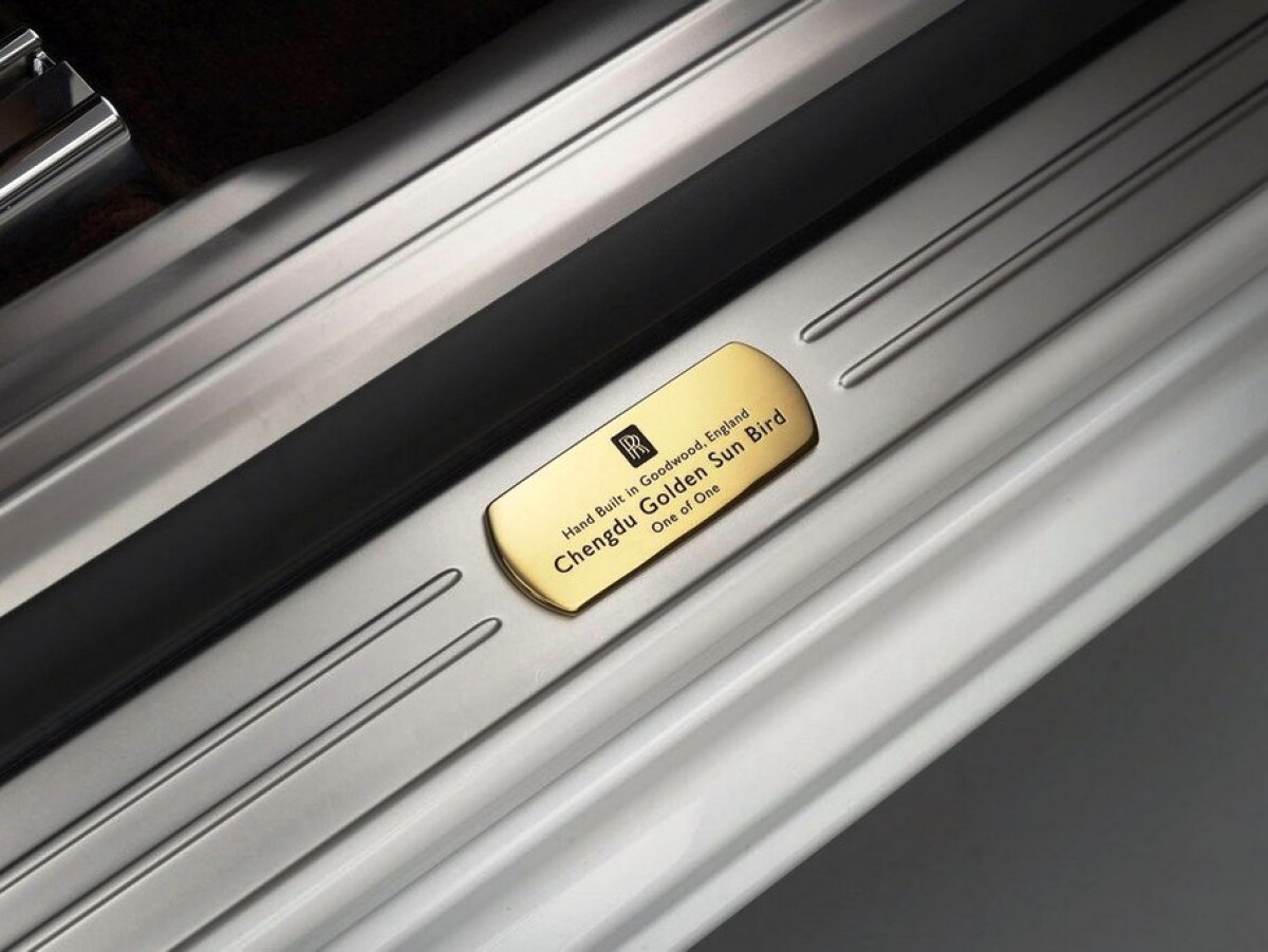 Rolls-Royce Ghost Golden Sunbird