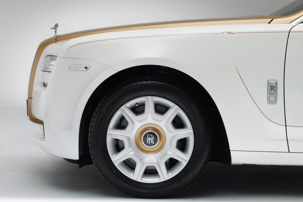 Rolls-Royce Ghost Golden Sunbird