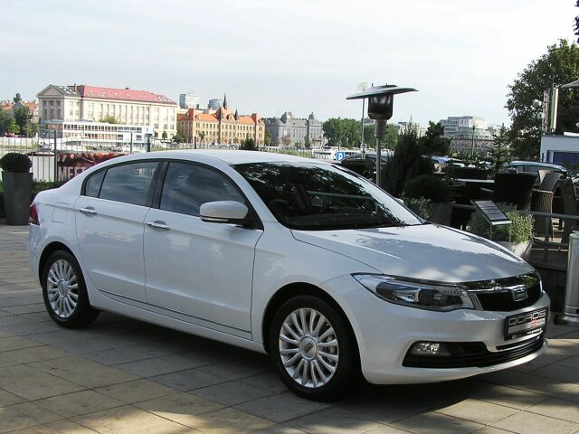 Qoros 3