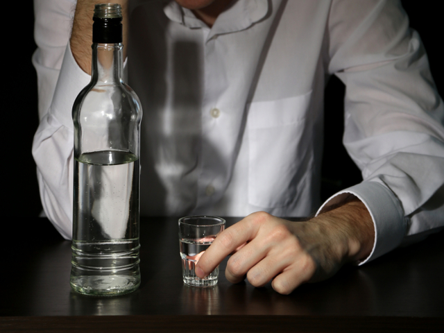 akolhol, alkoholizmus, problém