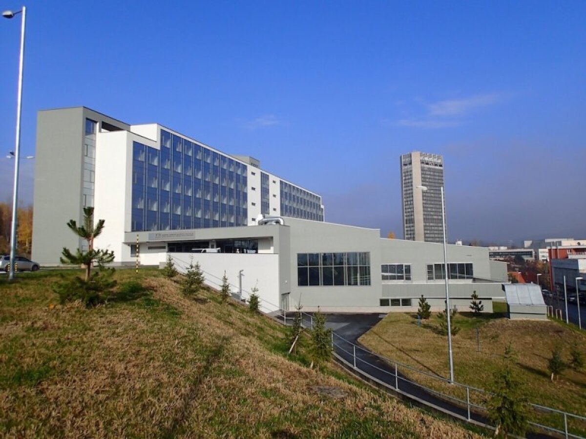 Stavba roka 2103, FIIT STU