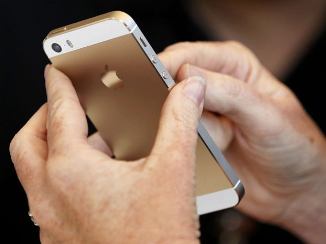 Apple iPhone 5S gold