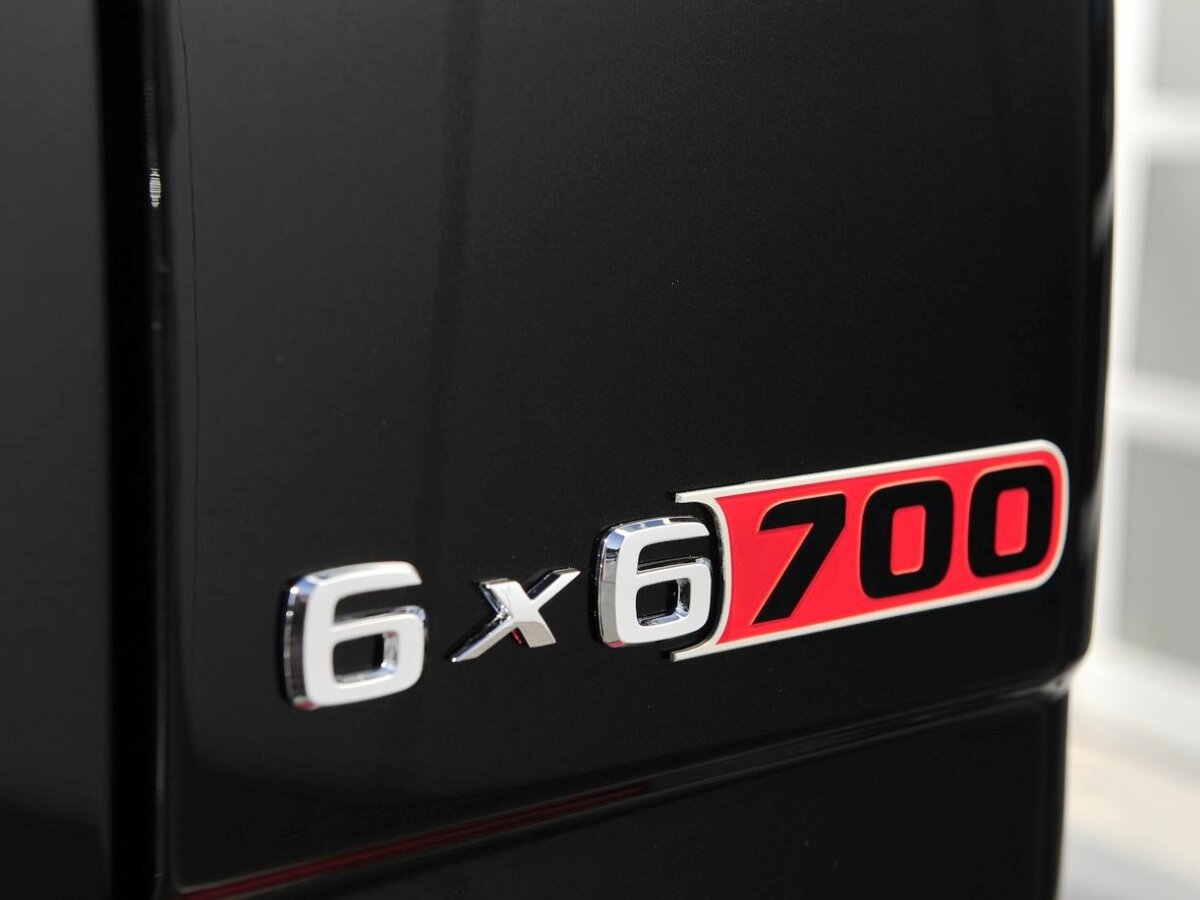 Brabus-B63S-700 6x6 2013