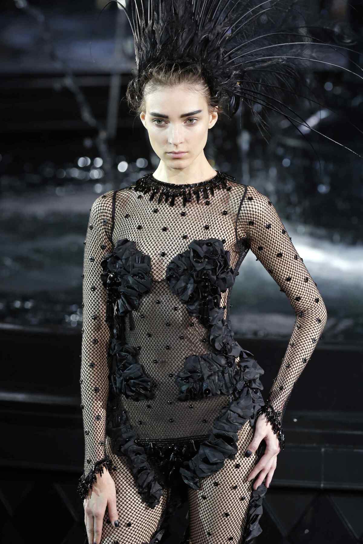 Prehliadka Louis Vuitton - jar-leto 2014 - Paríž.