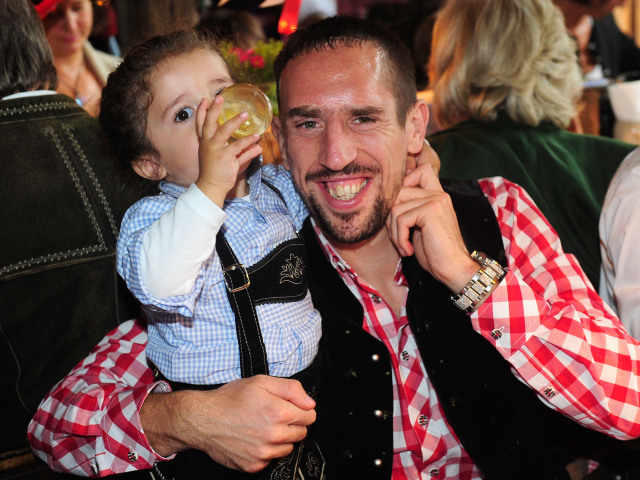 Hviezdny Franck Ribery so synom.