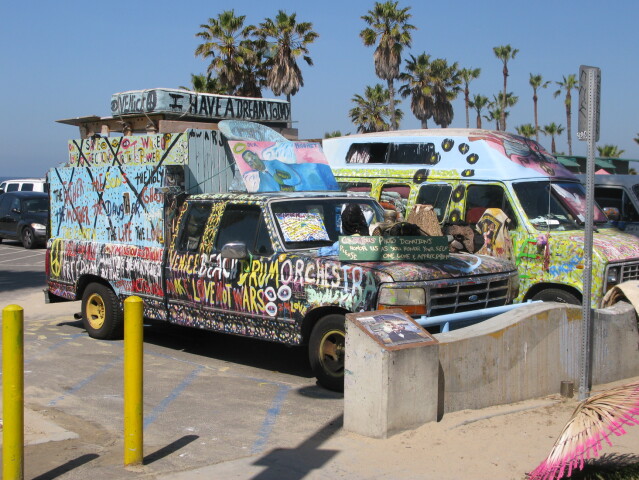 Venice Beach, autá, hippies, woodstock, Los Angeles