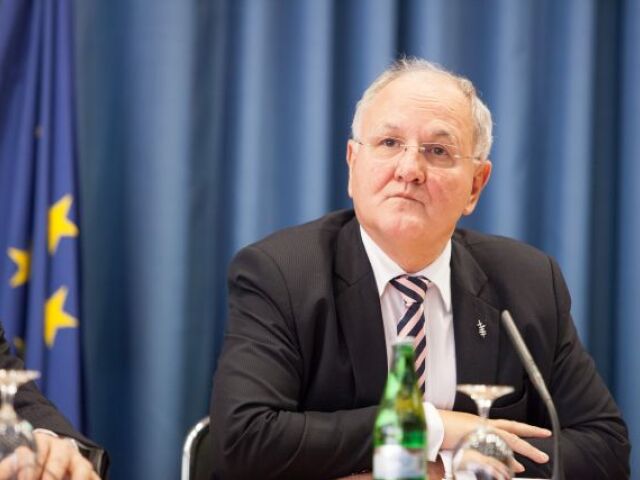 vlada, fico, caplovic