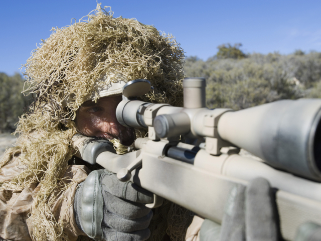 ostreľovač, sniper, vojak,