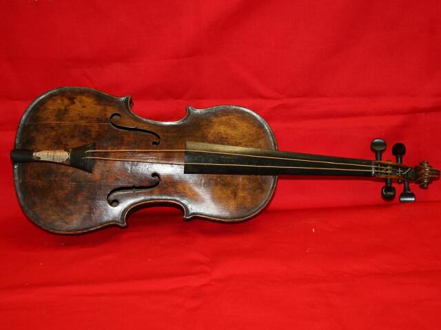 Britain Titanic Violin