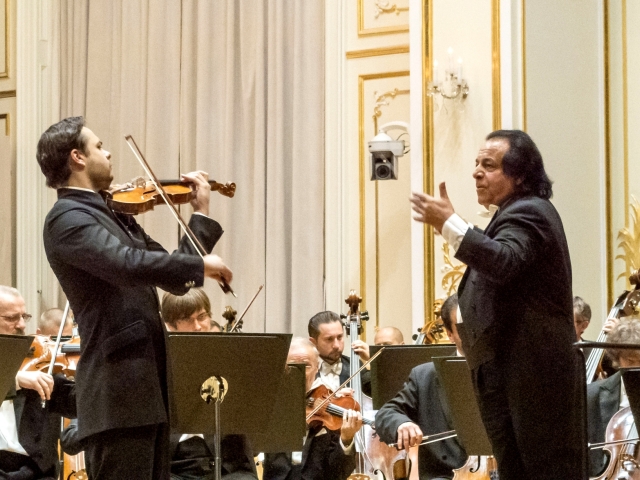 Filharmonia, Rahbari a Karvay