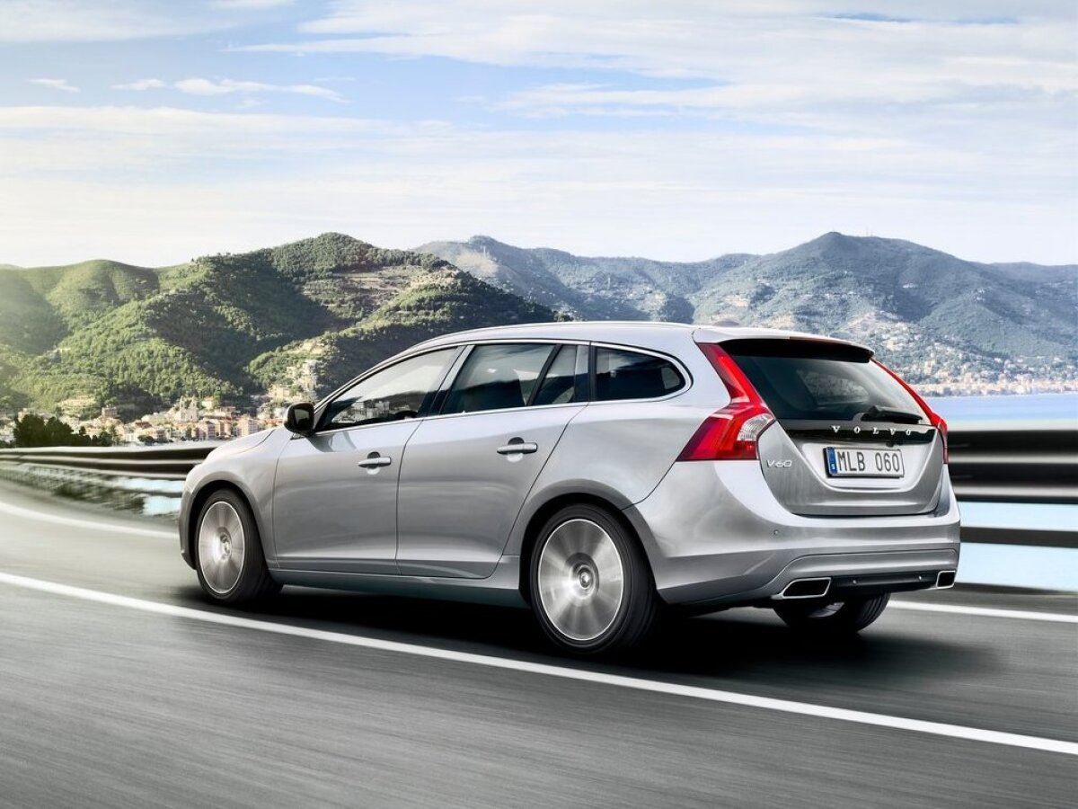 Volvo-V60 2014