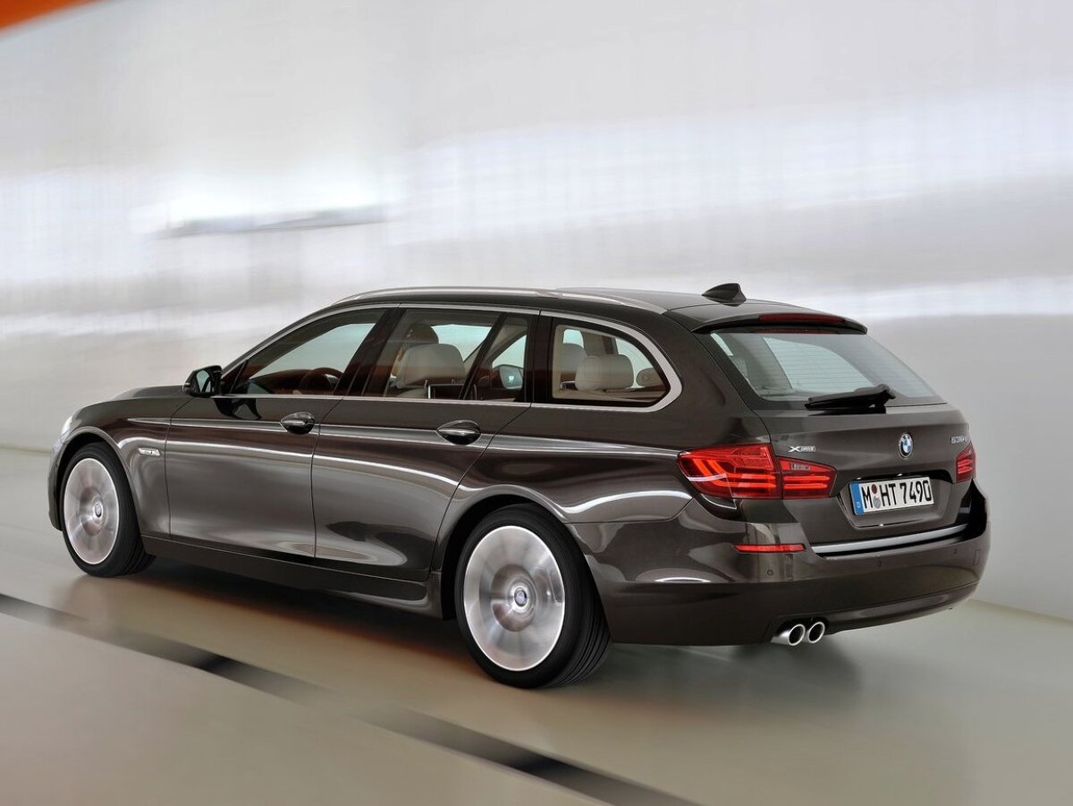 BMW-5-Series Touring 2014