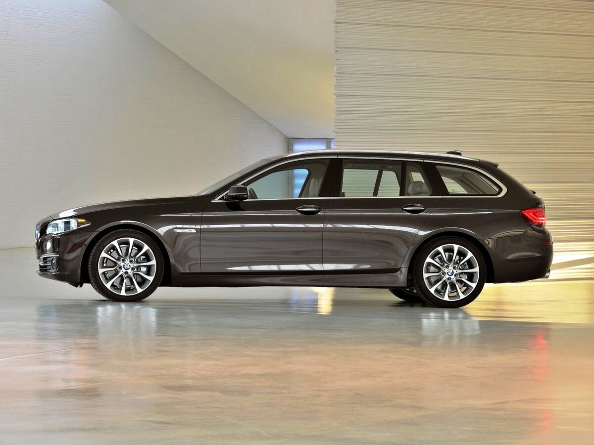 BMW-5-Series Touring 2014