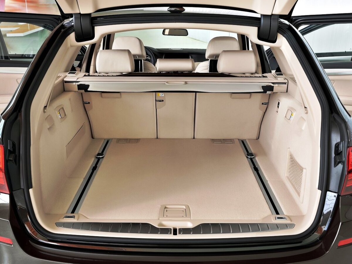 BMW-5-Series Touring 2014