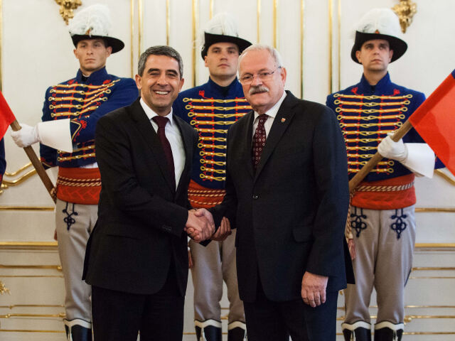 Gašparovič, Plevneliev