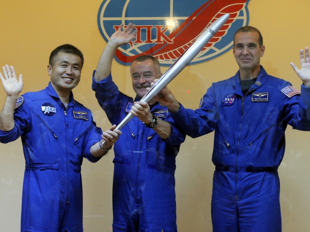 Wakata, Ťurin, Mastracchio, olympijská pochodeň