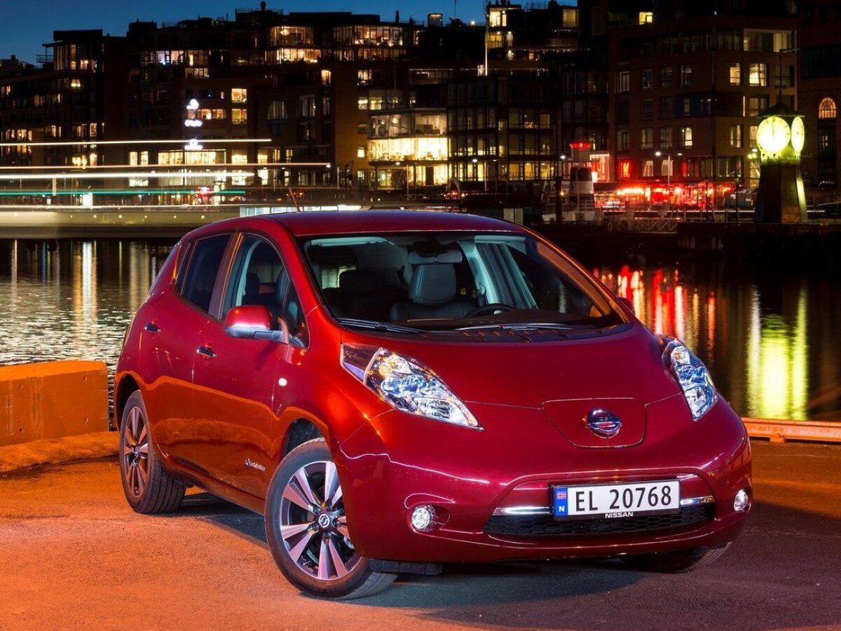 Nissan-Leaf 2014