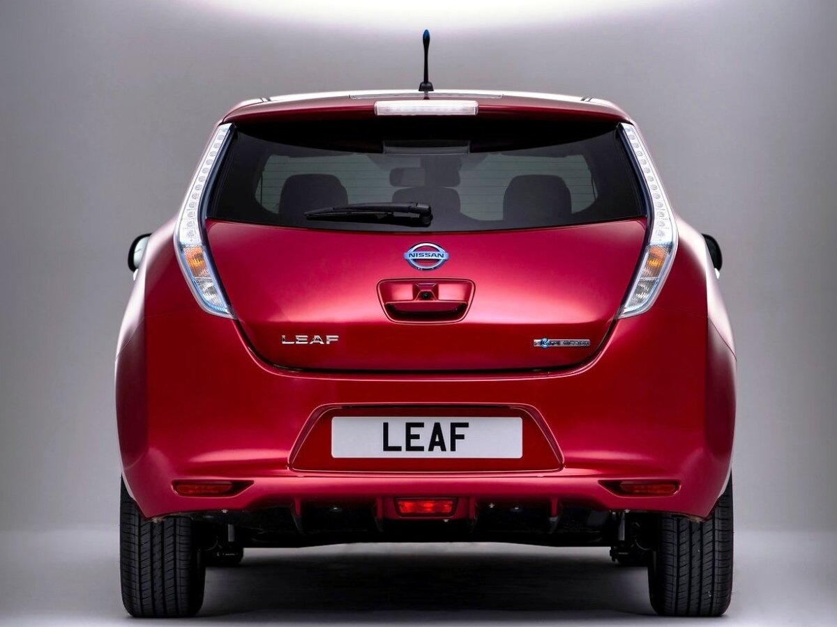 Nissan-Leaf 2014