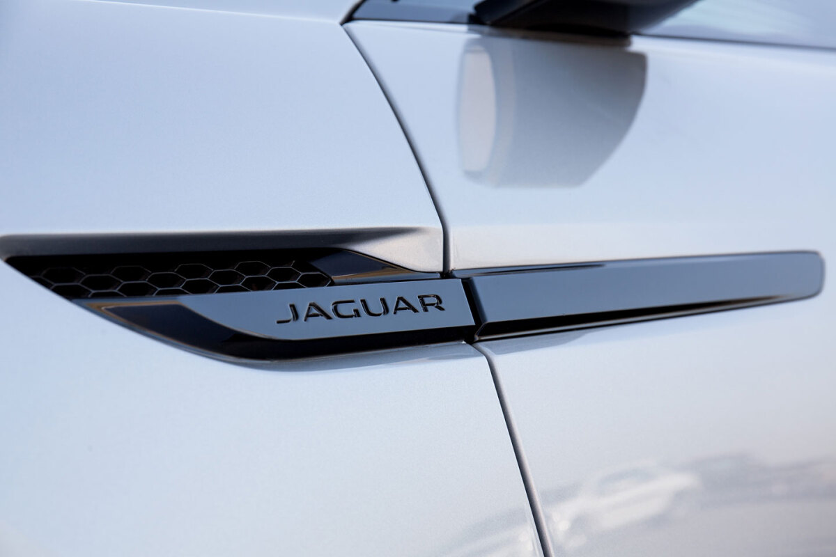 Jaguar C-X17 Liquid Aluminium