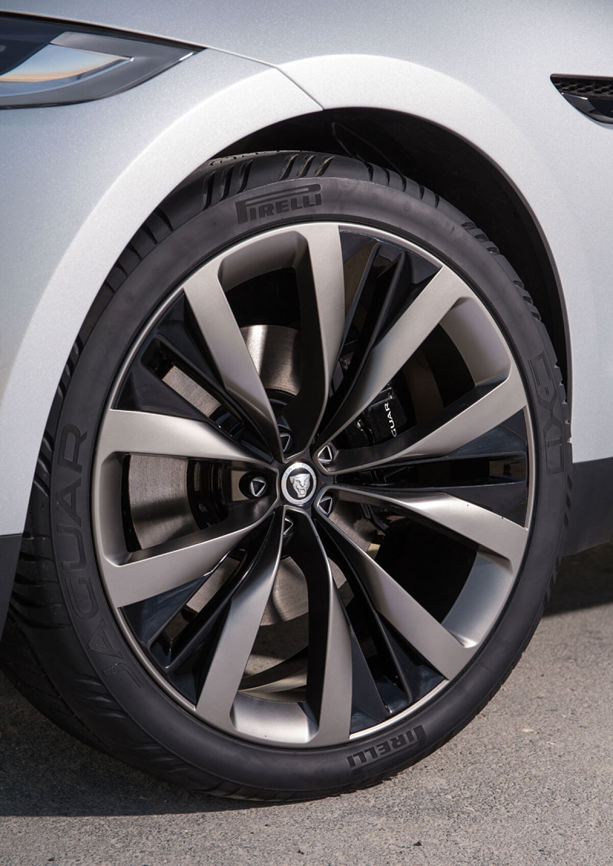 Jaguar C-X17 Liquid Aluminium