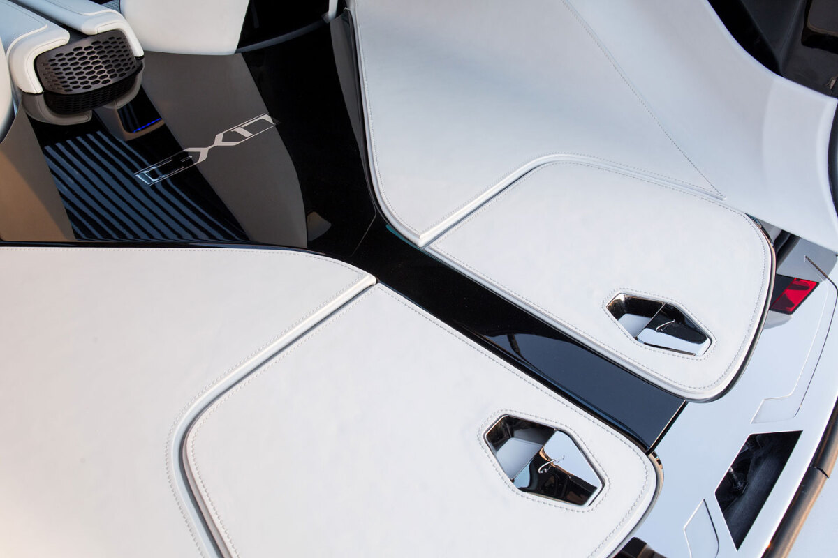 Jaguar C-X17 Liquid Aluminium