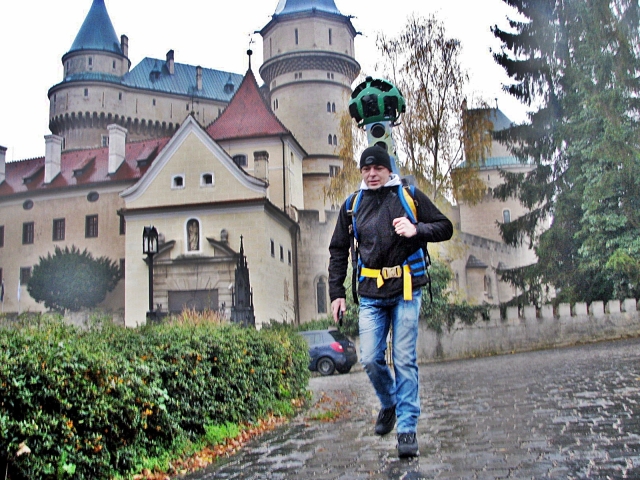 bojnice, bojnický zámok, google, street view, batoh, kamera