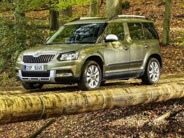 Novinkou je verzia Yeti Outdoor so zvýšenou ochranou podvozka a nelakovanými bočnými podbehmi. Svetlá výška 180 mm však zostáva zachovaná.