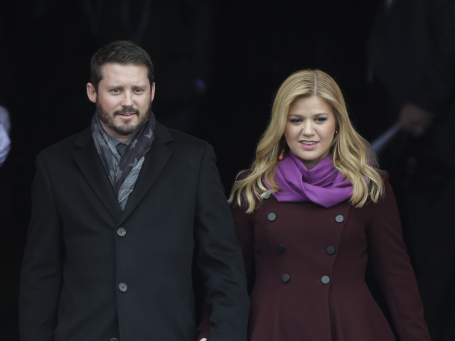 Speváčka Kelly Clarkson a jej manžel Brandon Blackstock.