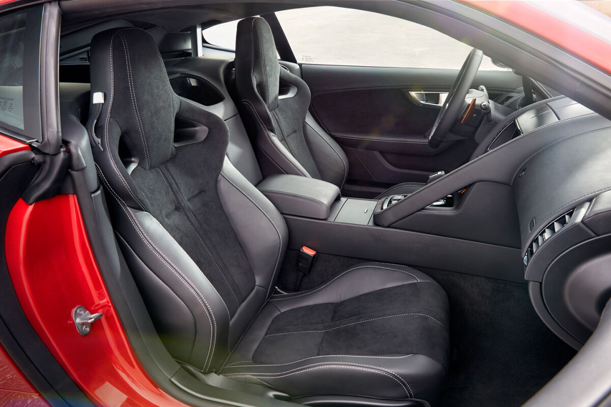Jaguar F-Type Coupé 2014