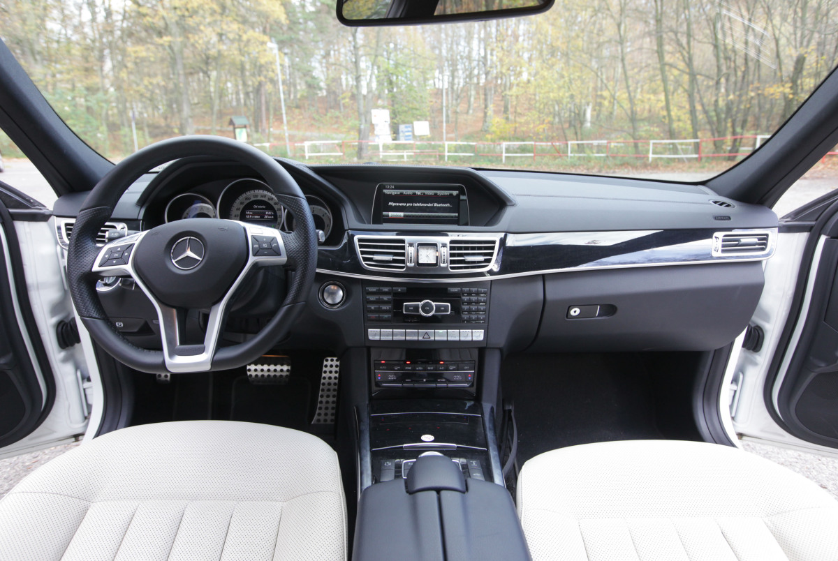 Mercedes-Benz E