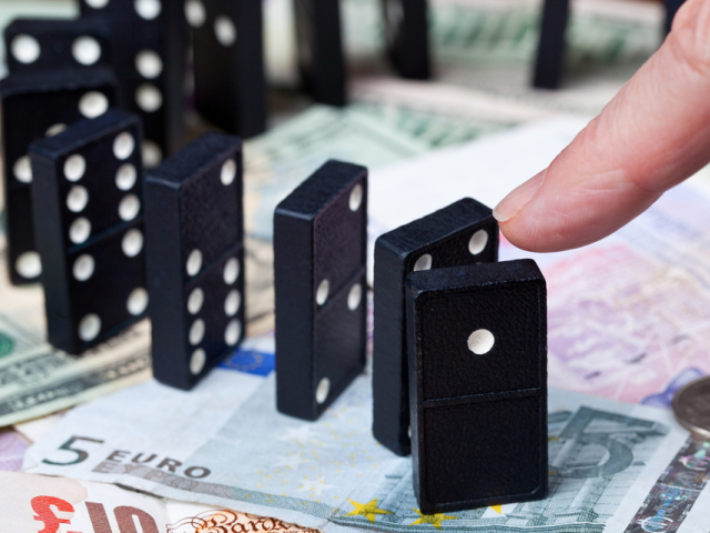 peniaze, domino, riziko, investícia, investor