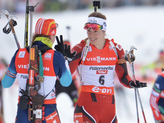 Solemdalová, Julia Džimová