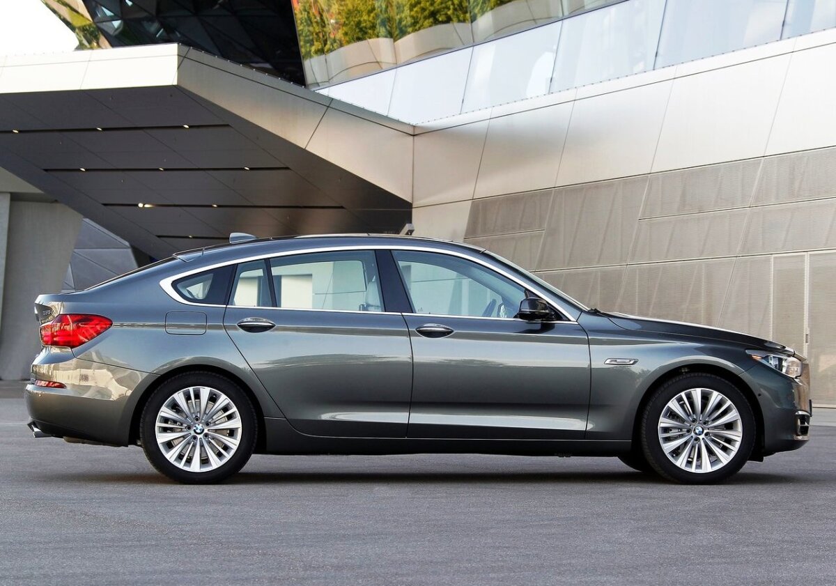 BMW-5-Series Gran Turismo 2014