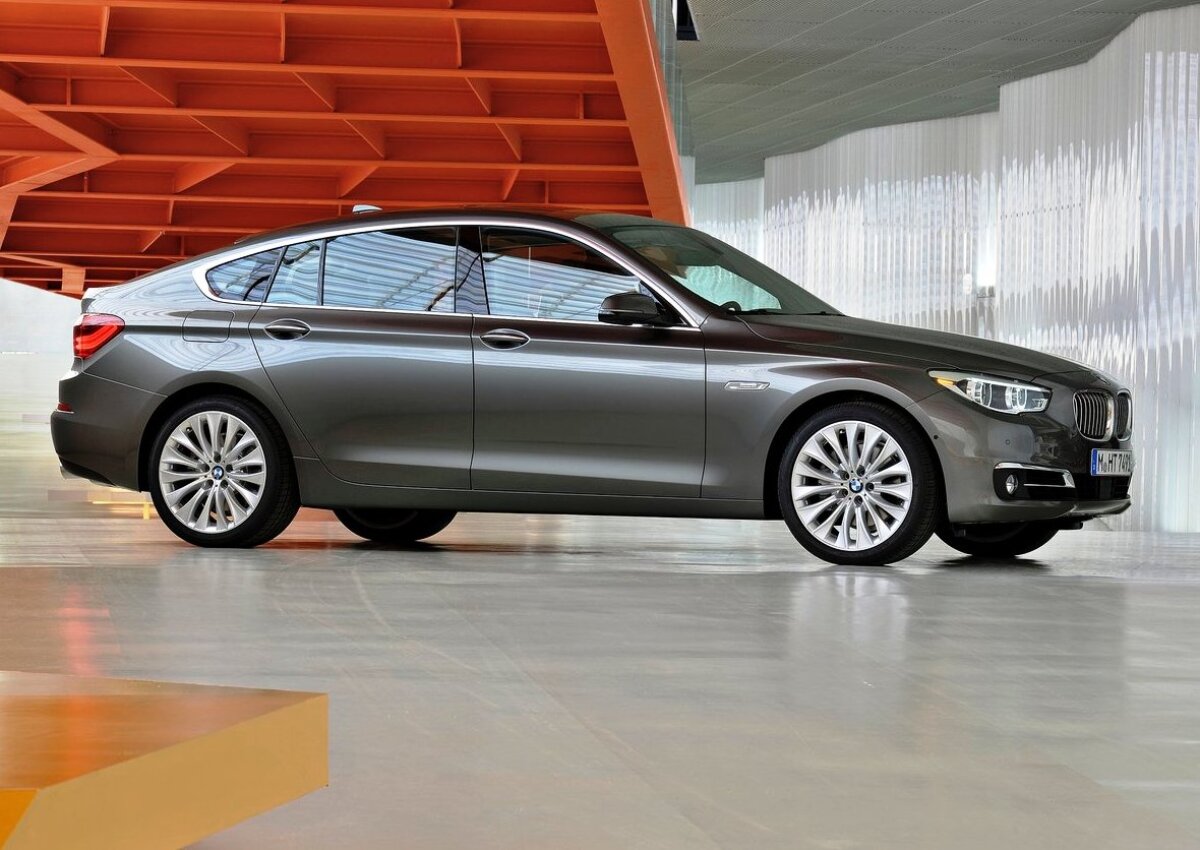 BMW-5-Series Gran Turismo 2014