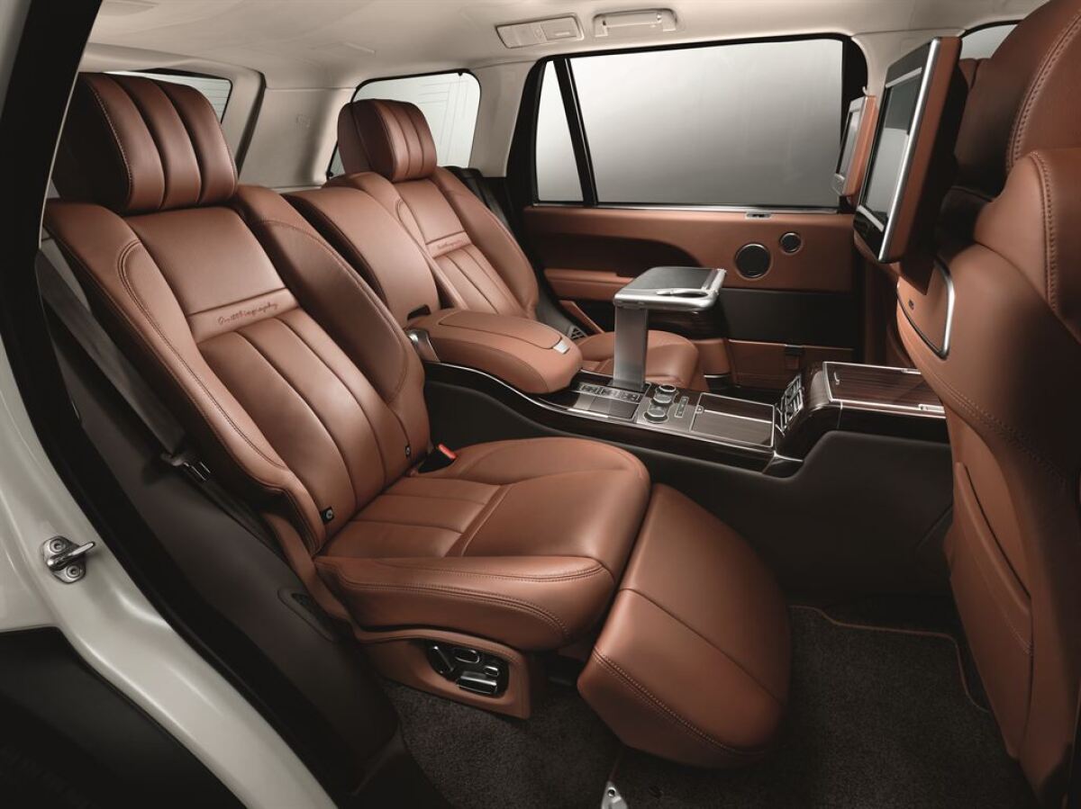 RR AB Black interior 04 INZERCIA