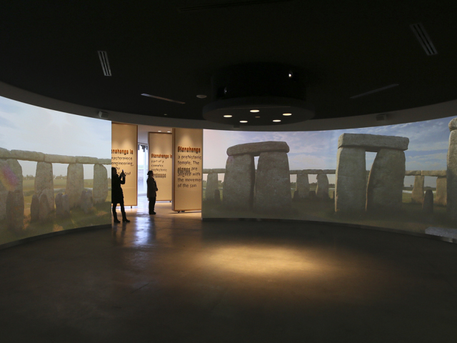 Stonehenge, Británia