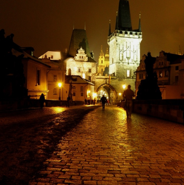 praha vecerna flog karcikana