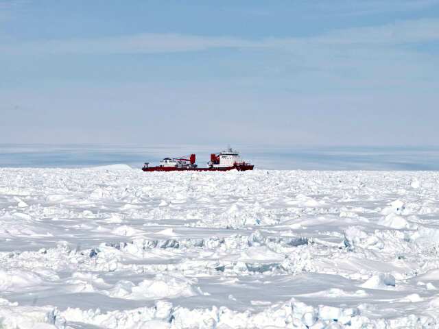 antarktída, Akademik Šokaľskij, ľadoborec