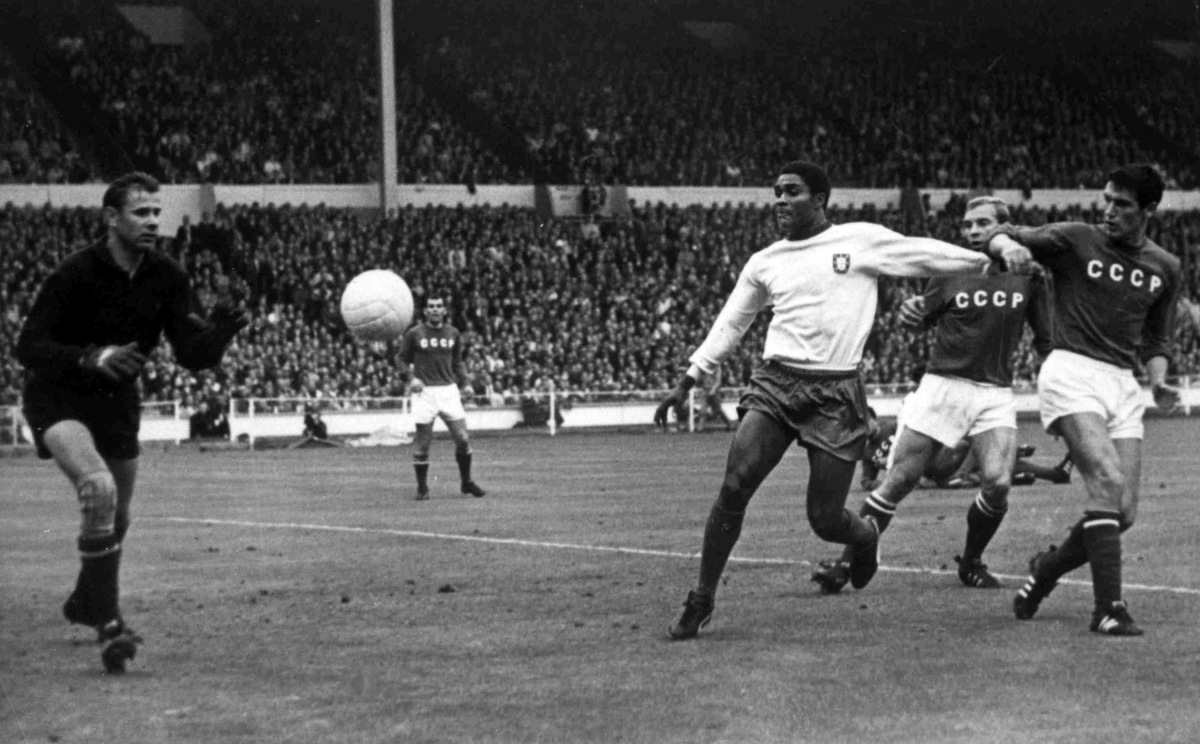 Eusébio, Lev Jašin