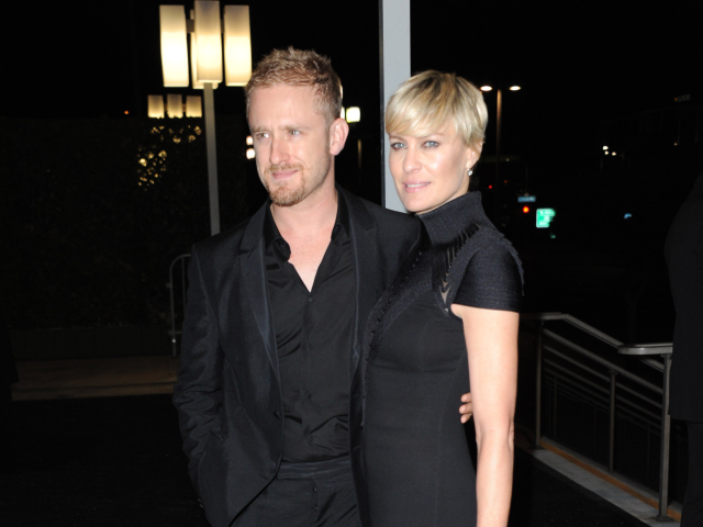 Herečka Robin Wright a jej partner Ben Foster sa zasnúbili.