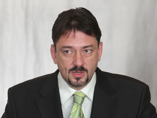 Peter Gogola